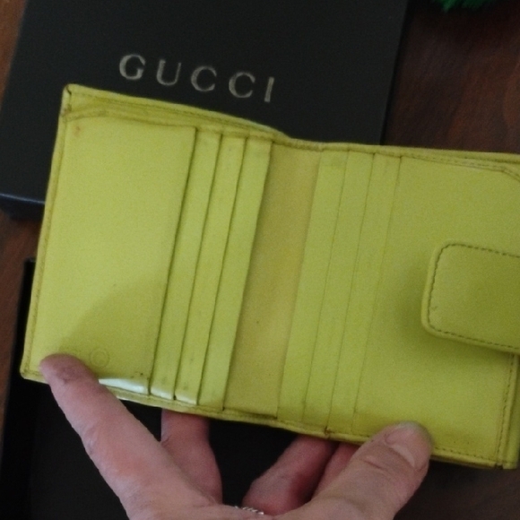 Gucci Small Wallet on Chain - Picture 6 of 10
